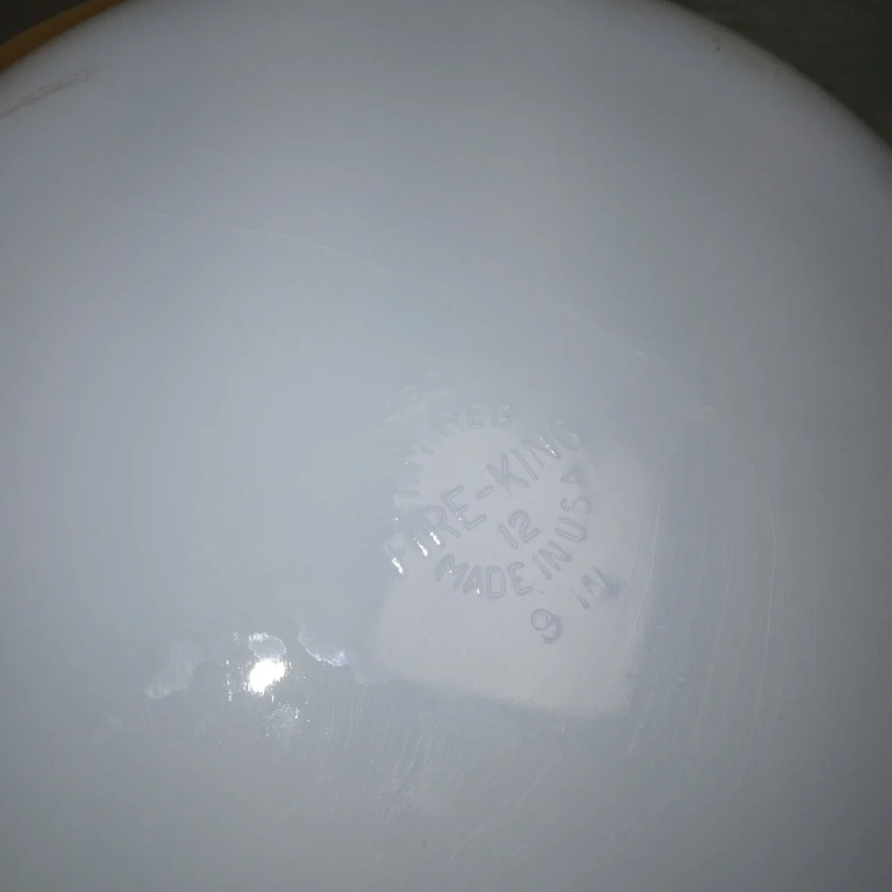 VINTAGE FIRE KING 9 Peach Luster 9 inch pie plate, VGUC